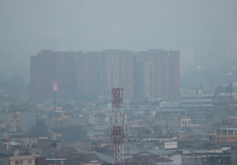 Incendios Controlados, pero Calidad del Aire Aún Preocupante en el Área Metropolitana