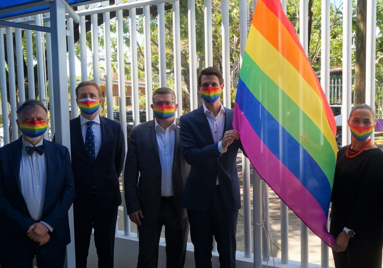 16 lí­deres de la UE piden respeto para el colectivo LGTBI 16-lideres-de-la-ue-piden-respeto-para-el-colectivo-lgtbi-093525-094043.jpg