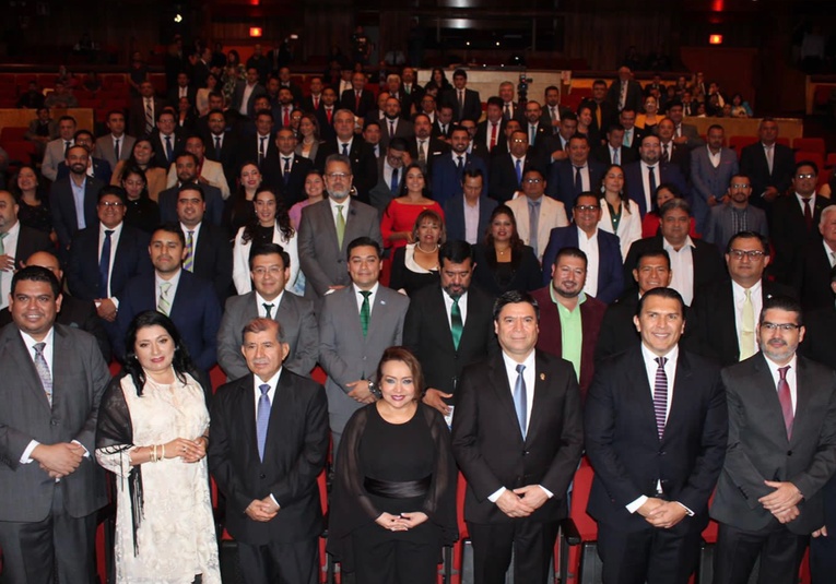160 diputados y 20 representantes del Parlacén recibieron sus credenciales en el Teatro Nacional 160-diputados-y-20-representantes-del-parlacen-recibieron-sus-credenciales-en-el-teatro-nacional-155915-160308.jpg