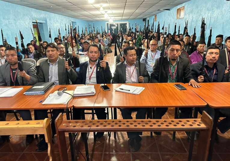 48 Cantones de Totonicapán exigen a la CC revocar resolución sobre elecciones y amenazan con tomar acciones en tres días 48-cantones-de-totonicap-n-exigen-a-la-cc-revocar-resolucion-sobre-elecciones-y-amenazan-con-tomar-acciones-en-tres-dias-132516-132633.jpg