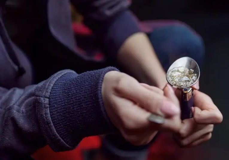 6 % de la población adulta del mundo consume drogas
