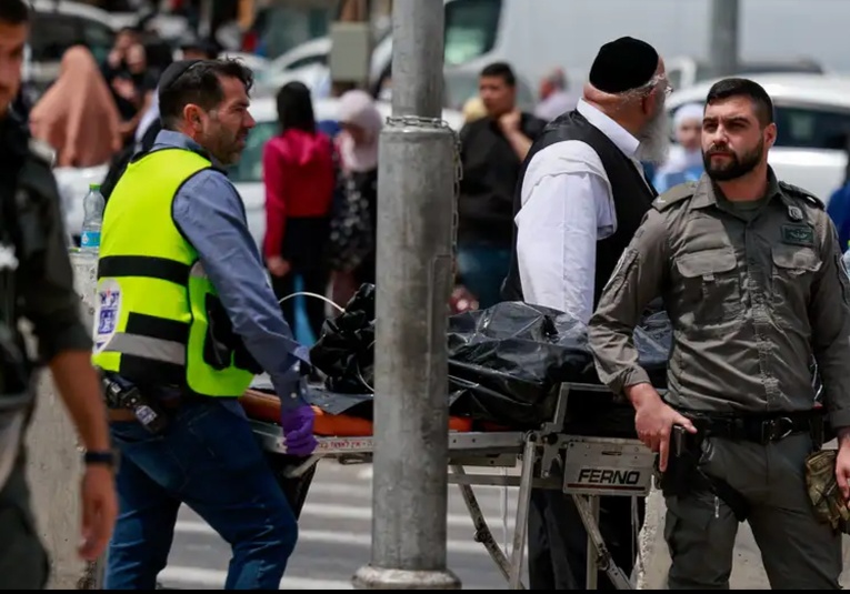 Abatido un turco tras apuñalar a un policía en Jerusalén abatido-un-turco-tras-apunalar-a-un-policia-en-jerusalen-120511-120532.jpg