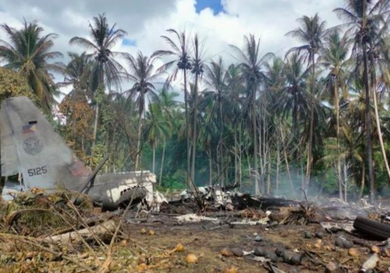 Accidente de avión militar en Filipinas: número de ví­ctimas sube a 50 accidente-de-avion-militar-en-filipinas-numero-de-victimas-sube-a-50-102500-102604.jpg