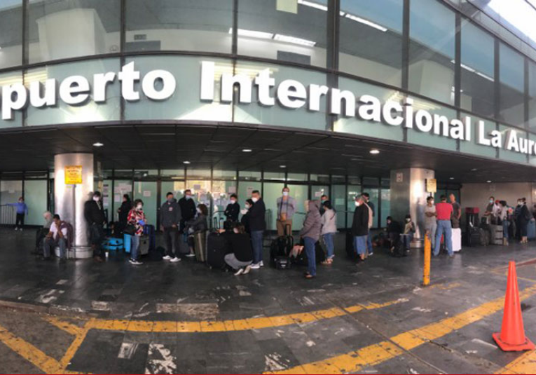 Aeropuerto â€œLa Auroraâ€ por segundo dí­a consecutivo se mantiene en vigilancia de la PNC  aeropuerto-ldquo-la-aurora-rdquo-por-segundo-dia-consecutivo-se-mantiene-en-vigilancia-de-la-pnc-162331-162352.png