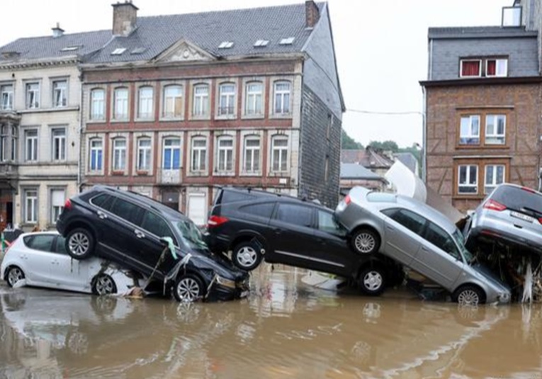 Al menos 15 muertos y cuatro desaparecidos en Bélgica por las inundaciones al-menos-15-muertos-y-cuatro-desaparecidos-en-belgica-por-las-inundaciones-101951-102025.jpg