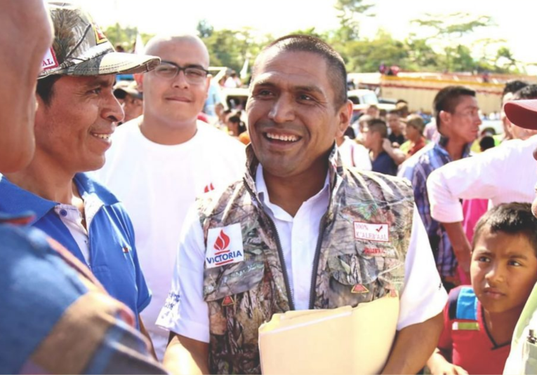 Alcalde de San Pedro Carchá recibe disculpa del Gobernador de Alta Verapaz alcalde-de-san-pedro-carch-recibe-disculpa-del-gobernador-de-alta-verapaz-142317-142328.png