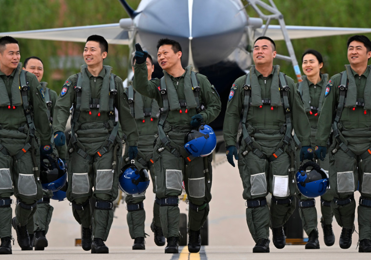 Alemania exige a China que deje inmediatamente de entrenar a sus pilotos con instructores alemanes alemania-exige-a-china-que-deje-inmediatamente-de-entrenar-a-sus-pilotos-con-instructores-alemanes-173848-173911.png