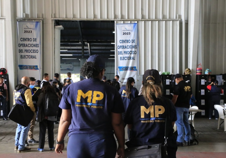 Allanamientos en sede del Registro de Ciudadanos y Parque de la Industria por parte de la FECI allanamientos-en-sede-del-registro-de-ciudadanos-y-parque-de-la-industria-por-parte-de-la-feci-111220-111338.jpg