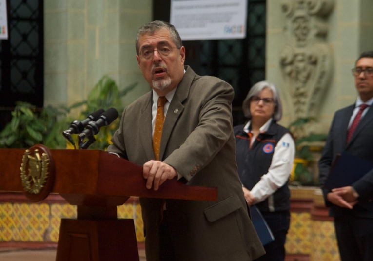 Arévalo anuncia gestión ante Trump para obtener protección migratoria para guatemaltecos en EE.UU arevalo-anuncia-gestion-ante-trump-para-obtener-proteccion-migratoria-para-guatemaltecos-en-ee-uu-171911-171922.jpg
