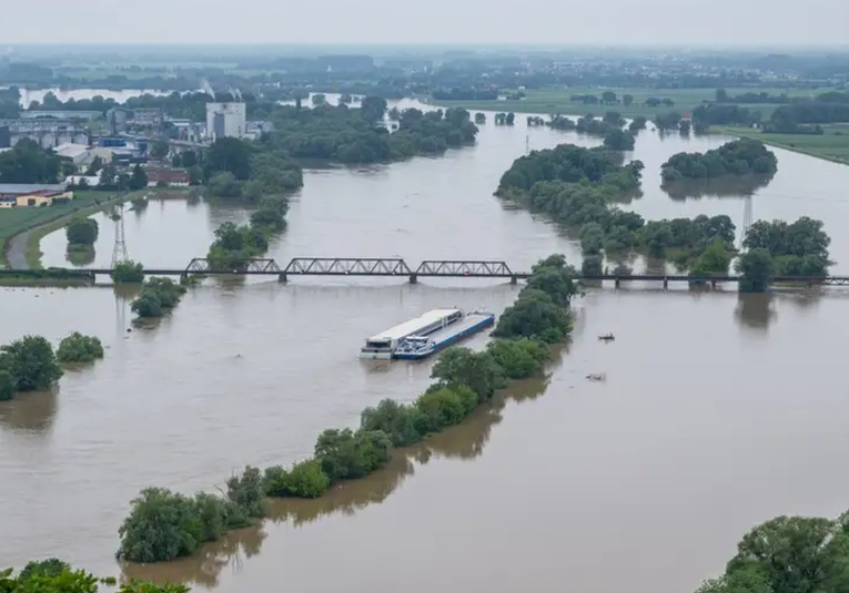 Ascienden a cinco los muertos por inundaciones en Alemania ascienden-a-cinco-los-muertos-por-inundaciones-en-alemania-092510-092534.jpg