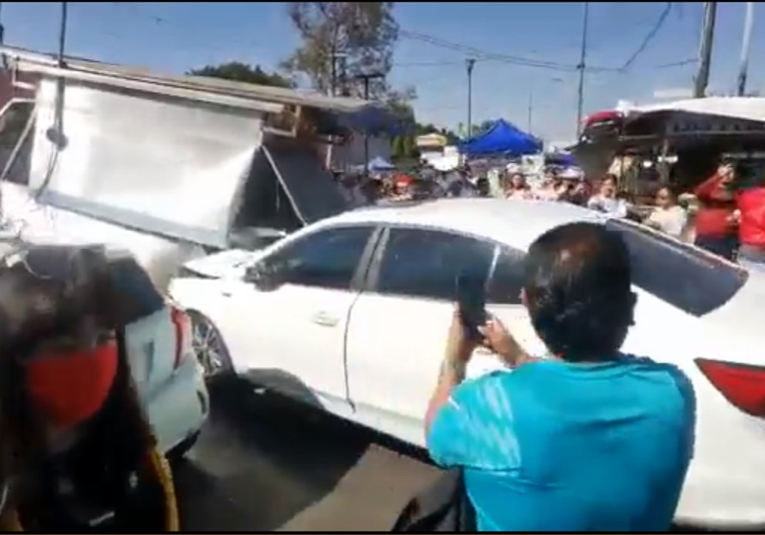 Automóvil embiste un concurrido puesto de tacos en la Ciudad de México y deja 9 heridos automovil-embiste-un-concurrido-puesto-de-tacos-en-la-ciudad-de-mexico-y-deja-9-heridos-190019-190117.png