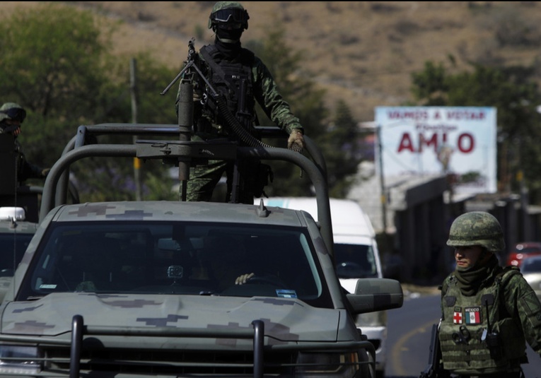 Autoridades Mexicanas Capturan Un Convoy Con 164 Miembros Del Grupo ...