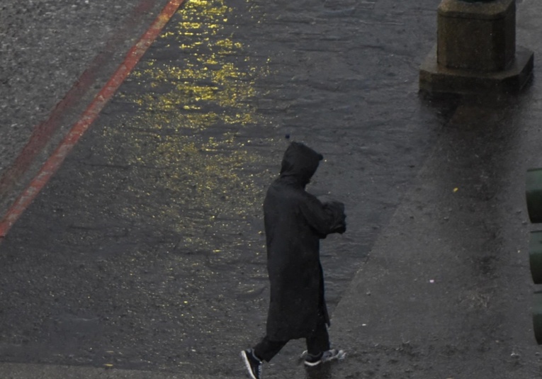 Autoridades prevén fuertes lluvias y descenso en temperaturas durante octubre