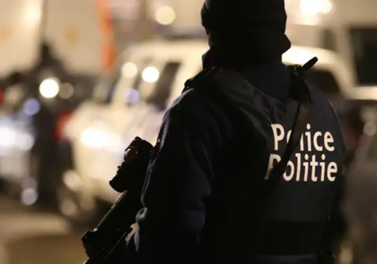 Bélgica: arrestan a 7 personas por sospecha de terrorismo belgica-arrestan-a-7-personas-por-sospecha-de-terrorismo-130418-130453.jpg