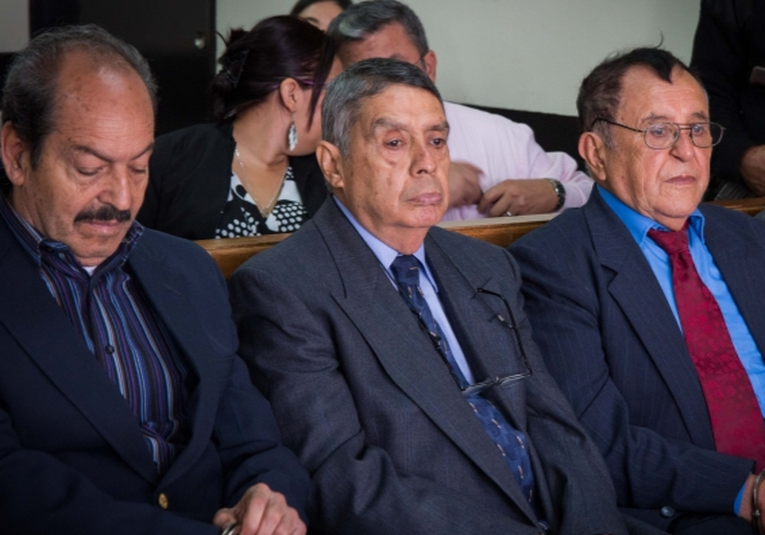 Benefician con medida sustitutiva a exmandos militares procesados en caso ''Molina Theissen'' benefician-con-medida-sustitutiva-a-exmandos-militares-procesados-en-caso-molina-theissen-153416-153504.png