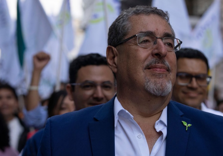 Bernardo Arévalo renuncia a dos comisiones legislativas y permanece en otras dos bernardo-arevalo-renuncia-a-dos-comisiones-legislativas-y-permanece-en-otras-dos-194321-194356.jpg