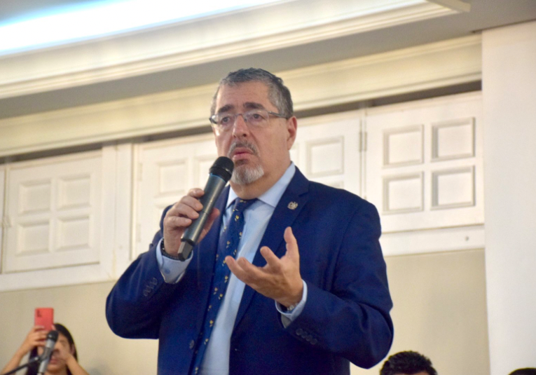 Bernardo Arevalo responde a la Fiscal General por sus declaraciones sobre las manifestaciones bernardo-arevalo-responde-a-la-fiscal-general-por-sus-declaraciones-sobre-las-manifestaciones-122035-122208.png