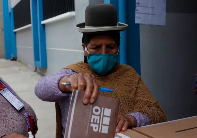 Bolivia desarrolla atípica elección de altos jueces bolivia-desarrolla-atipica-eleccion-de-altos-jueces-083417-083434.jpg