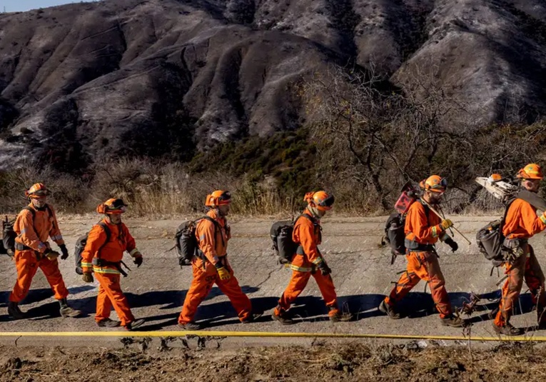 Bomberos de Los Ángeles alertas por más vientos peligrosos bomberos-de-los-angeles-alertas-por-m-s-vientos-peligrosos-091807-091827.jpg