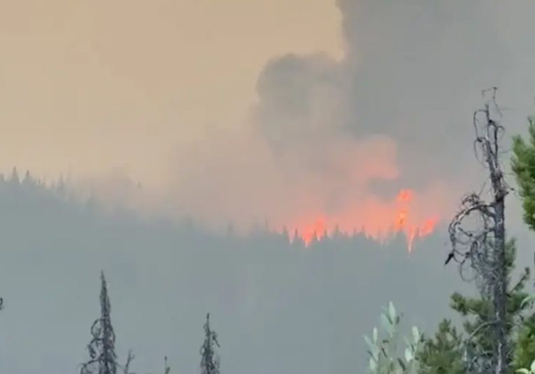 Canadá: incendio forestal comienza a destruir zona turística canad-incendio-forestal-comienza-a-destruir-zona-turistica-091911-091942.jpg