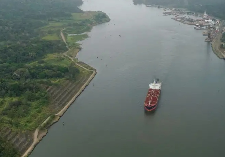 Canal de Panamá analiza construir gasoducto de 80 kilómetros