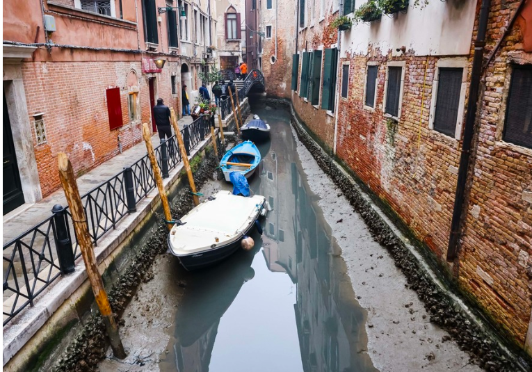 Canales de Venecia casi secos por inusuales y prolongadas mareas bajas canales-de-venecia-casi-secos-por-inusuales-y-prolongadas-mareas-bajas-123132-123140.png