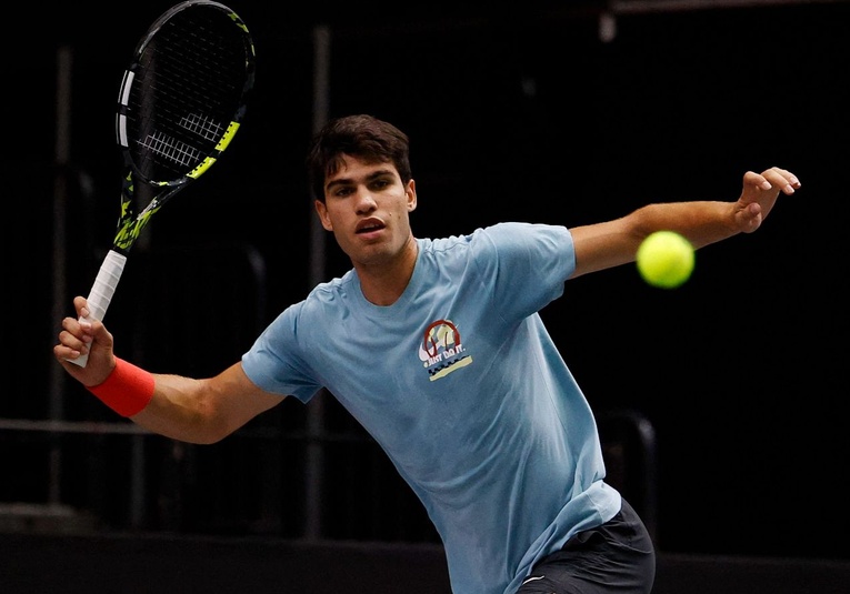 Carlos Alcaraz hará doblete en el debut de España en la Copa Davis 2024 carlos-alcaraz-har-doblete-en-el-debut-de-espana-en-la-copa-davis-2024-092623-092627.jpg