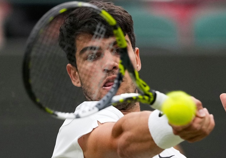 Carlos Alcaraz remonta a Tommy Paul y jugará en semifinales de Wimbledon contra Medvedev carlos-alcaraz-remonta-a-tommy-paul-y-jugar-en-semifinales-de-wimbledon-contra-medvedev-123248-123325.jpg