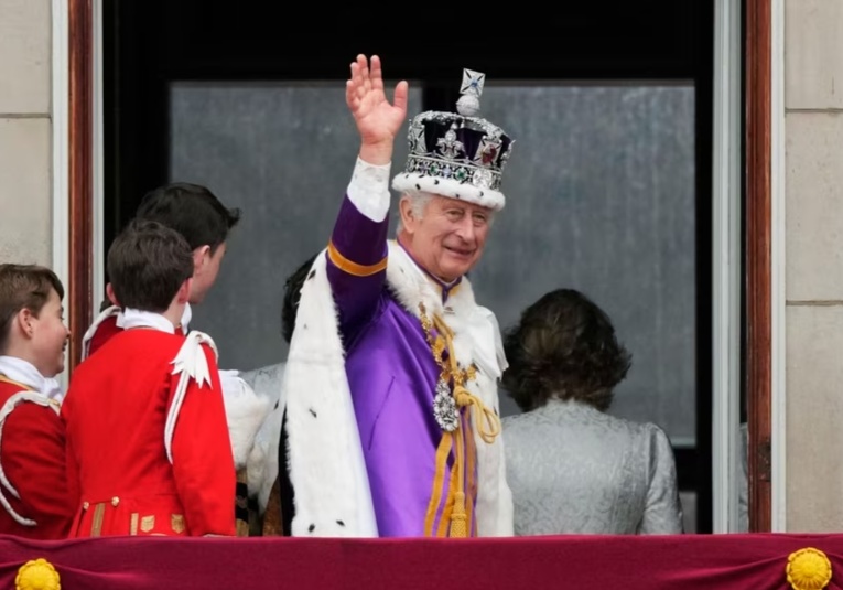 Carlos III coronado rey de Inglaterra en histórica ceremonia en Westminster carlos-iii-coronado-rey-de-inglaterra-en-historica-ceremonia-en-westminster-095525-095614.jpg