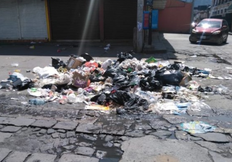 Celebraciones patrias dejan más de 100 toneladas de basura en la capital celebraciones-patrias-dejan-m-s-de-100-toneladas-de-basura-en-la-capital-152515-152756.jpg