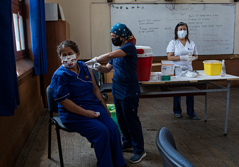 Chile se convierte en el paí­s con más vacunados contra el Covid-19 
