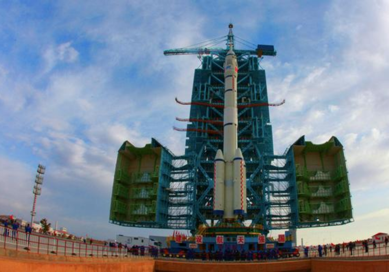China ensayó misil hipersónico que le dio la vuelta a la Tierra, dicen medios