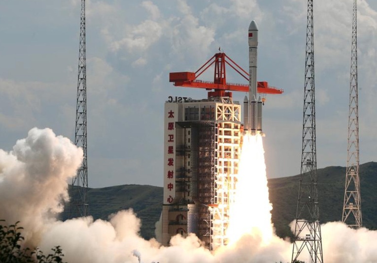 China lanza los primeros satélites del sistema que competirá con Starlink china-lanza-los-primeros-satelites-del-sistema-que-competir-con-starlink-102238-102313.jpg