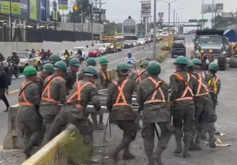 Cierre total en kilómetro 17.5 de la ruta al Pacífico causa congestionamiento masivo cierre-total-en-kilometro-17-5-de-la-ruta-al-pacifico-causa-congestionamiento-masivo-174210-174236.png