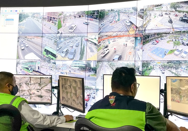 Ciudadanos participan en macrosimulacro de terremoto realizado por la Municipalidad de Guatemala ciudadanos-participan-en-macrosimulacro-de-terremoto-112209-112313.jpg