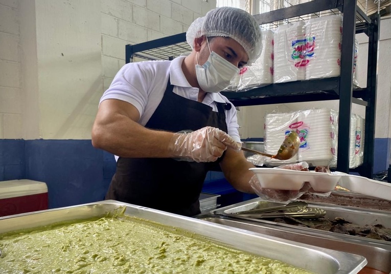 Comedores sociales han entregado más de 3 millones de raciones en el país comedores-sociales-han-entregado-m-s-de-3-millones-de-raciones-en-el-pais-163223-163312.jpg