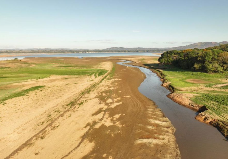 Cómo intentan salvar el Canal de Panamá, que enfrenta una sequía dramática como-intentan-salvar-el-canal-de-panam-que-enfrenta-una-sequia-dram-tica-085030-085047.png