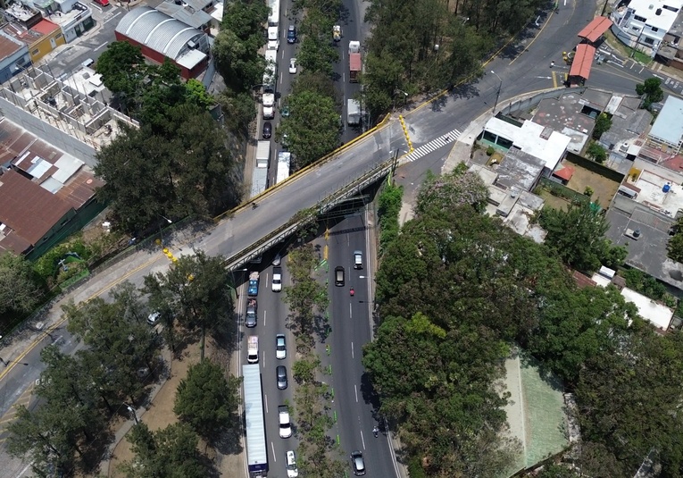 Complicaciones en el tránsito capitalino previstas por trabajos en puente