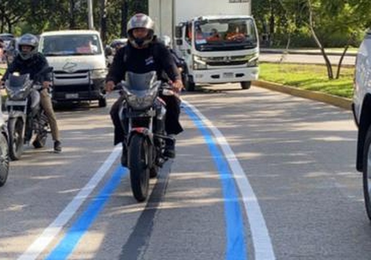 Comuna destaca reducción de accidentes en la calzada La Paz gracias al carril exclusivo para motos comuna-destaca-reduccion-de-accidentes-en-la-calzada-la-paz-gracias-al-carril-exclusivo-para-motos-141848-141919.jpg