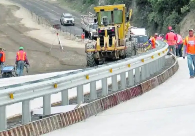 Comunicaciones promete reparar rutas tras protestas por el mal estado de carreteras