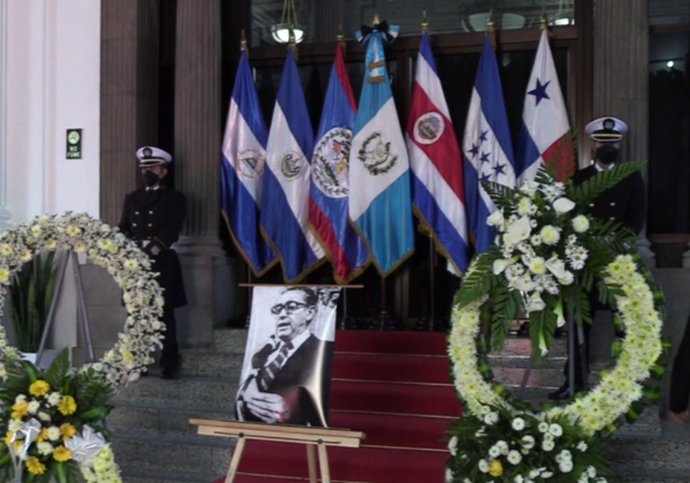 Congreso de la República hace homenaje a Roberto Carpio Nicolle