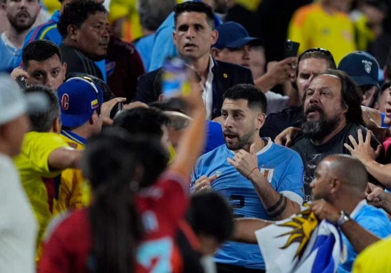 Conmebol abre expediente disciplinario por pelea tras partido Colombia-Uruguay conmebol-abre-expediente-disciplinario-por-pelea-tras-partido-colombia-uruguay-172027-172055.jpg