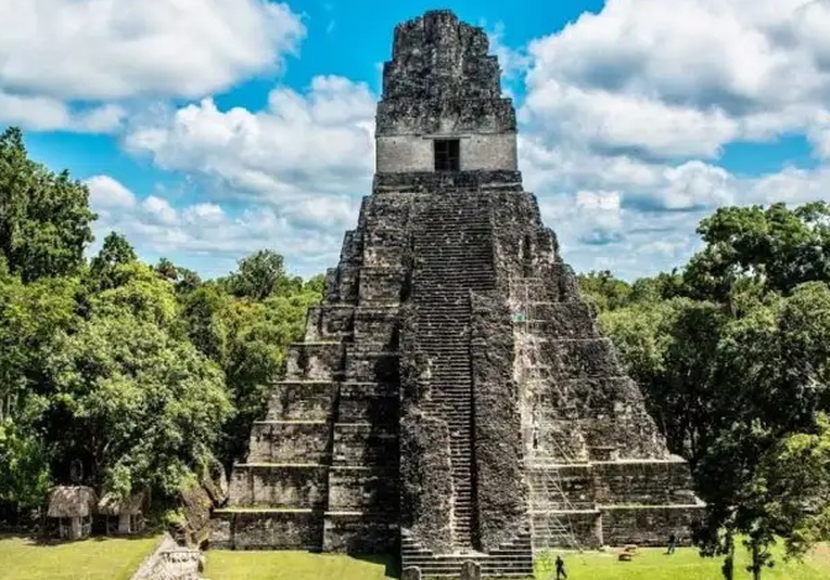 Continúan con la búsqueda de turista extranjero extraviado en el parque nacional Tikal continuan-con-la-busqueda-de-turista-extranjero-extraviado-en-el-parque-nacional-tikal-191733-191737.jpg