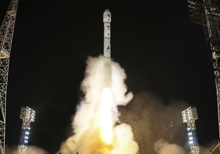 Corea del Norte avisa a Japón sobre su próximo lanzamiento de un satélite