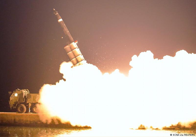 Corea del Norte dispara más proyectiles de artillerí­a al mar corea-del-norte-dispara-m-s-proyectiles-de-artilleria-al-mar-105239-105341.png