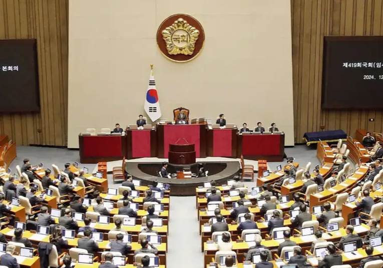 Corea del Sur: deliberan para ratificar destitución de Yoon corea-del-sur-deliberan-para-ratificar-destitucion-de-yoon-083746-083808.jpg