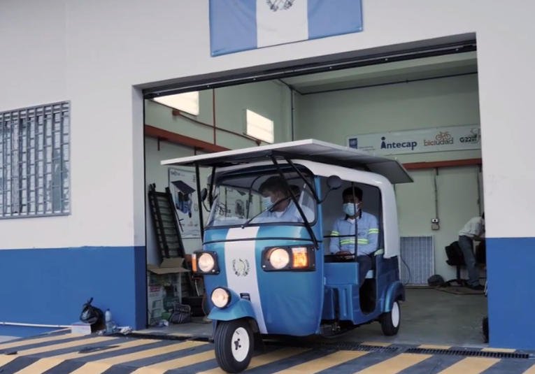 Crean Tuk Tuk eléctrico con energí­a solar  crean-tuk-tuk-electrico-con-energia-solar-193918-194236.png