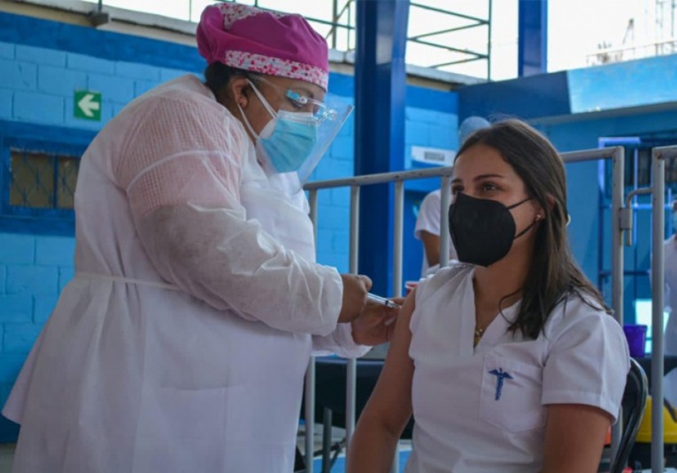 Cuarto centro de vacunación inicia operaciones  cuarto-centro-de-vacunacion-inicia-operaciones-152026-152032.jpg