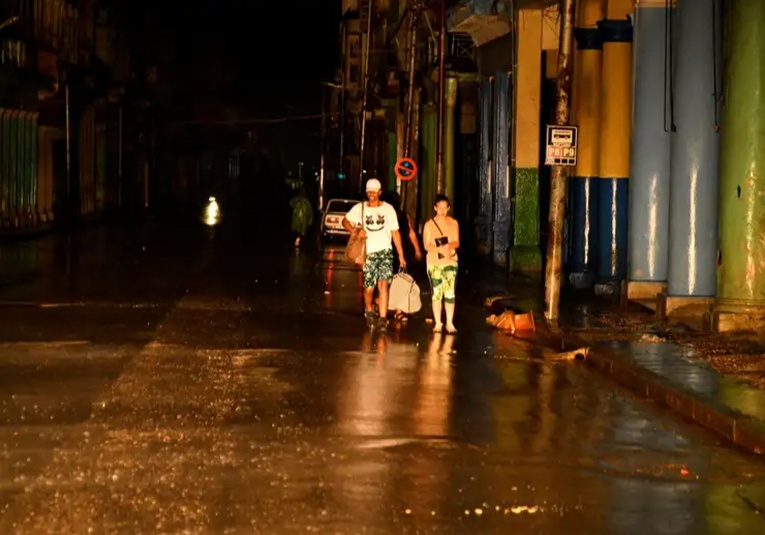 Cuba pospone actividades por profunda crisis energética cuba-pospone-actividades-por-profunda-crisis-energetica-150825-150842.jpg