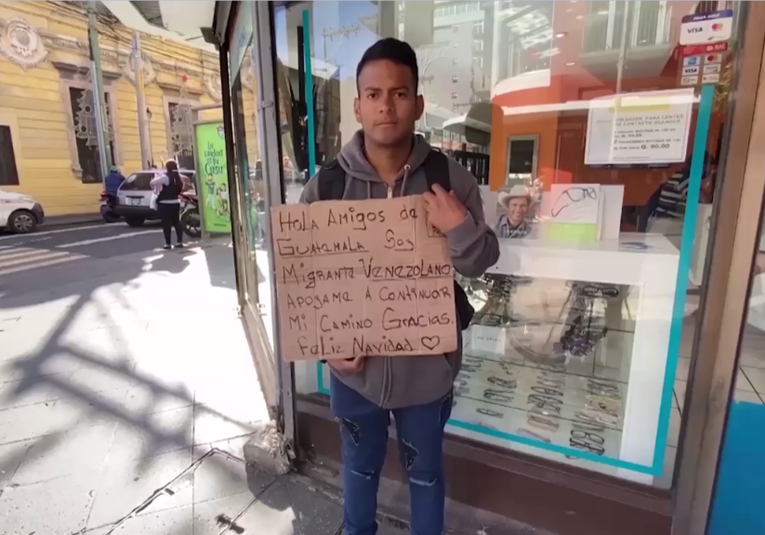 Decenas de venezolanos continúan pidiendo ayuda en las calles de Guatemala decenas-de-venezolanos-continuan-pidiendo-ayuda-en-las-calles-de-guatemala-184626-184939.png